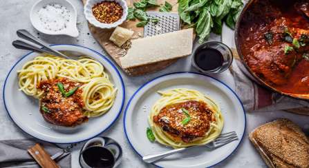 Authentic Greek flavours & shopping